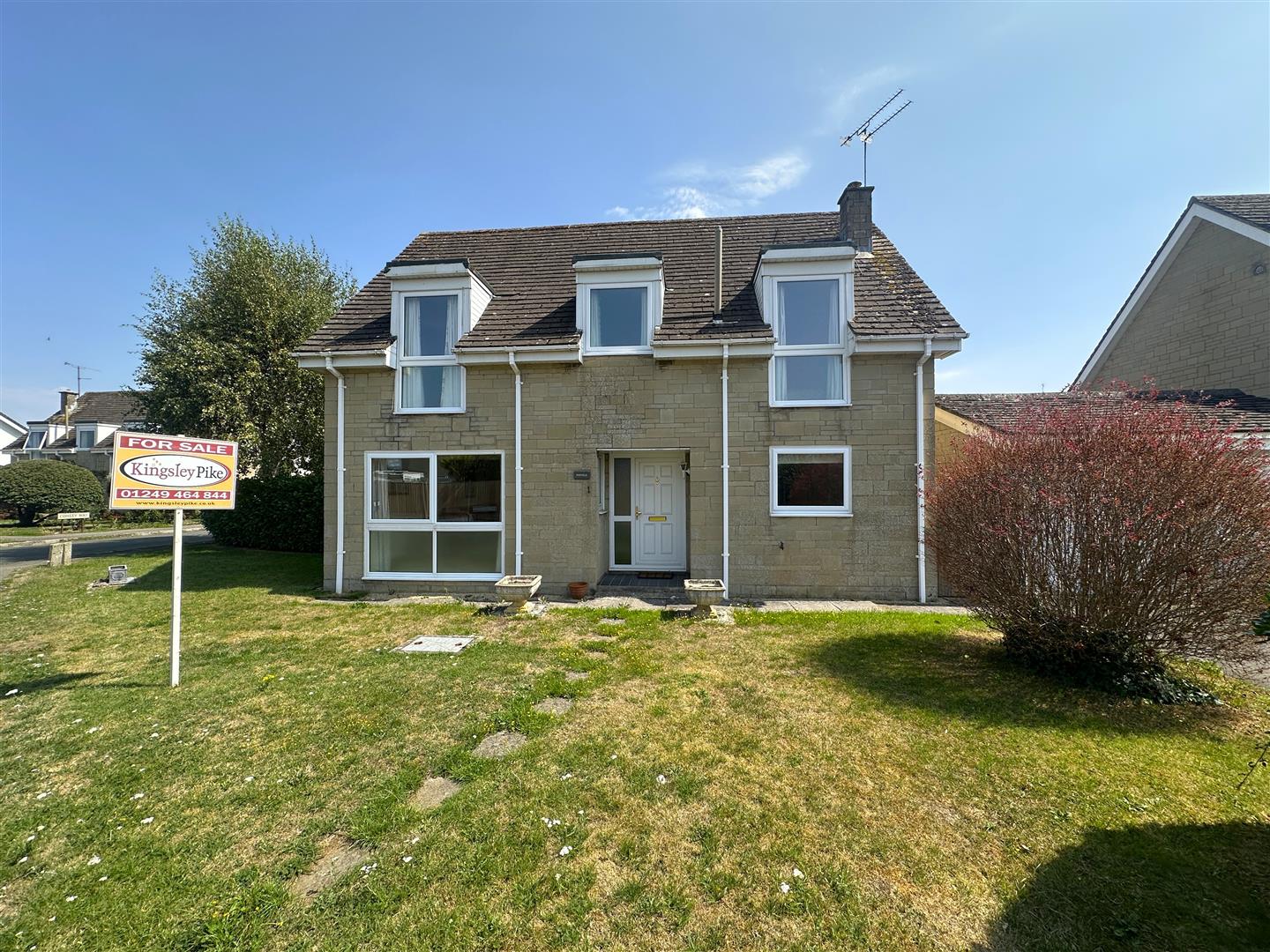 Lee Crescent, Sutton Benger, Chippenham